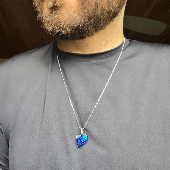 Glass Heart Pendant - Picture 2 of 6